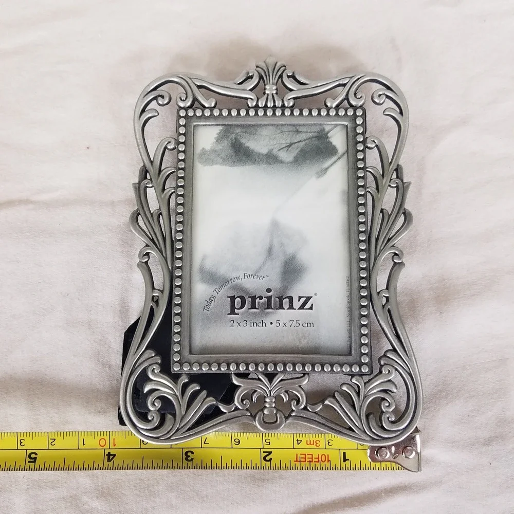 Prinz Picture Frame Unisex 2x3 Silver Excellent Ornate Scroll Metal Beaded